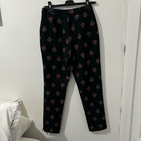 LIKE NEW TOPSHOP PATTERNED PANTS - Picture 4 of 10